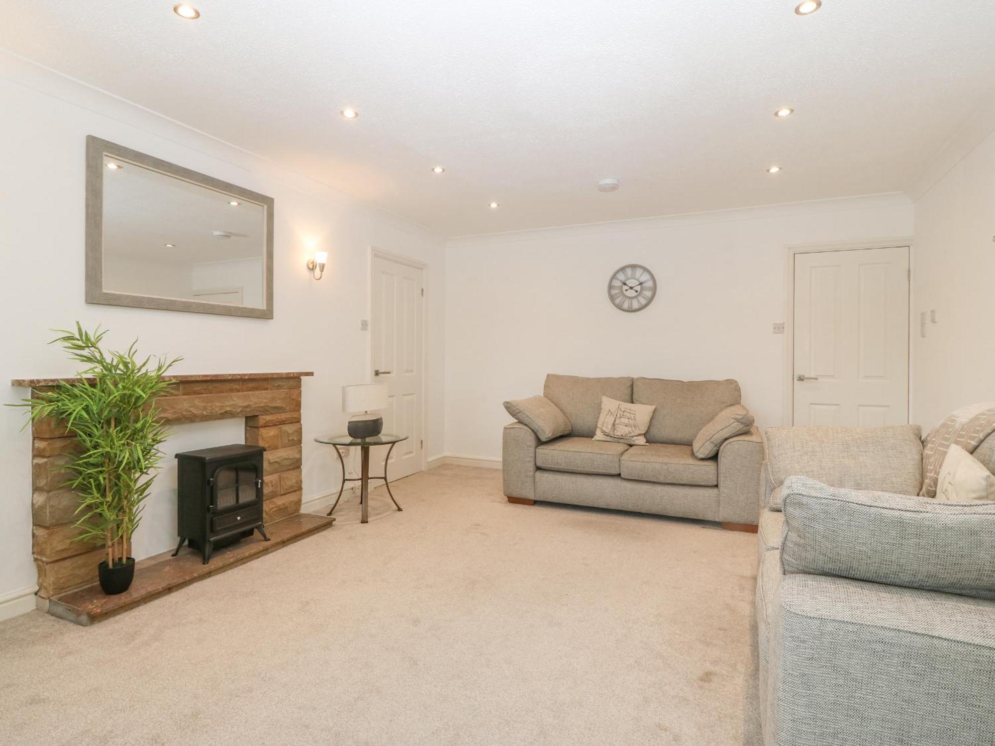 Riverview Apartment Cemaes Bay Eksteriør bilde